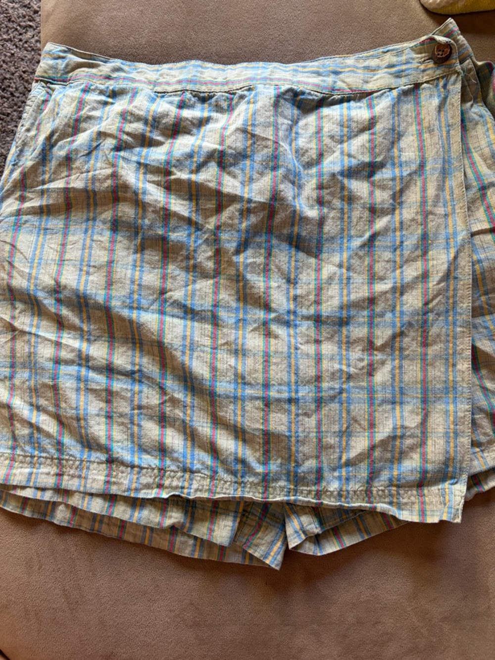 Caribbean Joe Size 8 Beige Skirt/Shorts Blue, Pink, Green Stripes
